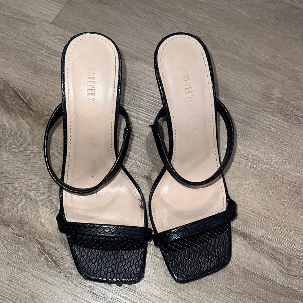 F21 Black heels